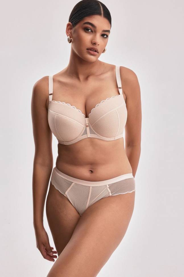 Бюстгальтер Chita с чашками на тонком поролоне Alles