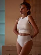 Высокие утягивающие трусики-танга Perfect Curves Janira