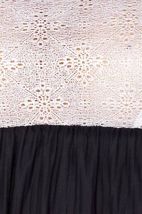 Сорочка Larisa в тонкую полоску с кружевным лифом Passion