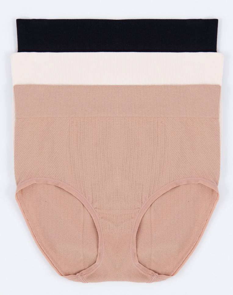 Набор из 3 бесшовных корректирующих трусиков Delta Burke