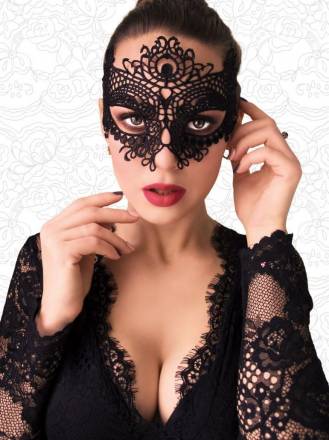 Чёрная высокая кружевная маска с крупным цветком в верхней части FlirtOn